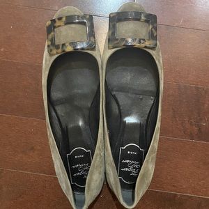 Authentic Roger Vivier Flats